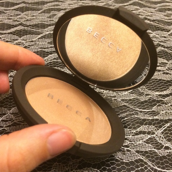 BECCA Other - BECCA shimmering skin perfector